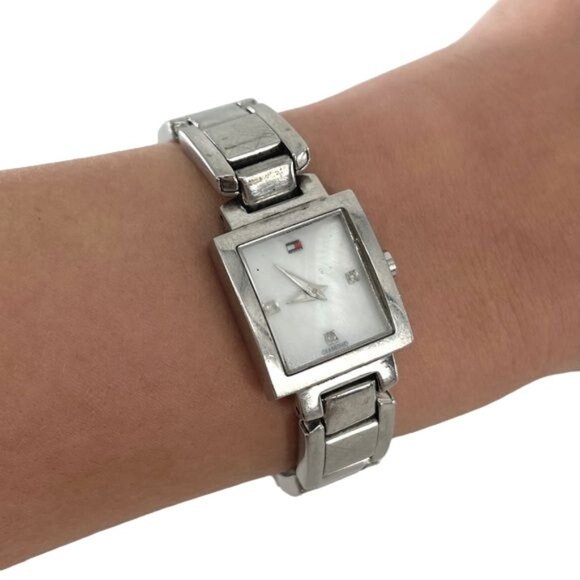 90’s Y2K Tommy Hilfiger Diamond & Stainless Steel Chain Rectangle Watch - Picture 3 of 9